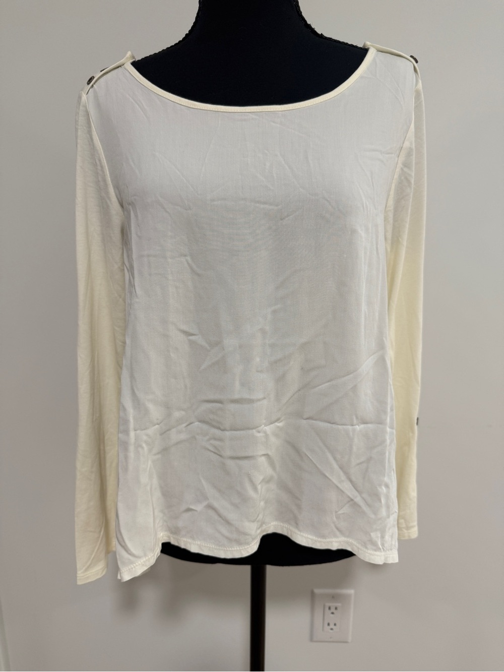 J.Jill Petite M Cream Boatneck Top Long Sleeve Shoulder Tab Lightweight Layering